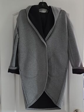 Lululemon Black Gray Reversible Shawl Collar Hooded Poncho Jacket XS/S